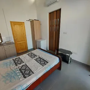 https://vasos-guesthouse-10-min-walk-from-the-beach.protaras-cy-hotels.com
